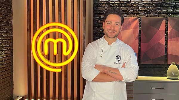 İddialara göre Onur'un kazandığı büyük ödül sonunda belli oldu! Onur, söylentilere göre bu sezon MasterChef şampiyonluğu için yaklaşık 1 milyon lira ödül kazandı.