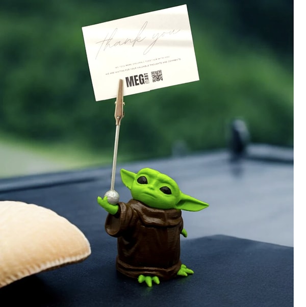 Meg Art 3D Baby Yoda Figürlü Not Tutucu Masaüstü