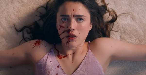 Geçtiğimiz yılın en çok konuşulan filmlerinden Cevher (The Substance) ile büyük ses getiren Margaret Qualley, Josh Horowitz'in Happy Sad Confused podcast'ine konuk oldu.