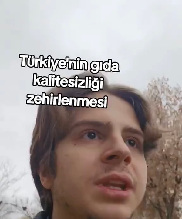 Genç, birkaç gündür dışarıdan yemek yediğini ve ne yese zehirlendiğini anlatarak “Türkiye’deki gıda kalitesizliği”ne değindi.