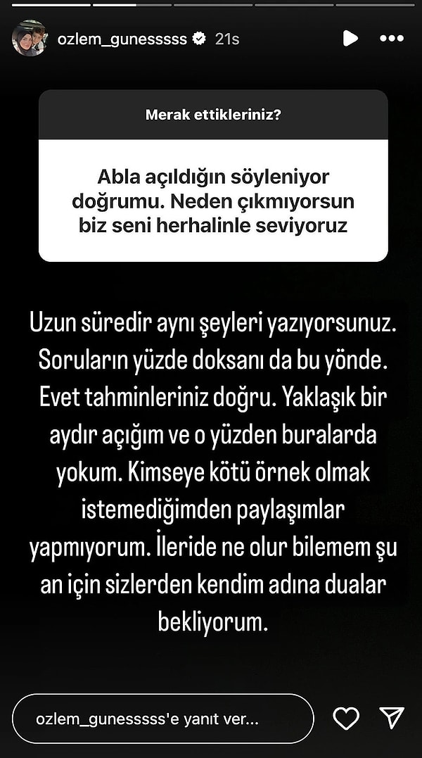 Geçtiğimiz aylarda tesettürden çıktığını açıklayan Özlem Güneş, şimdilerde "@ozlem_gunesssss" adlı kullanıcı hesabıyla Instagram'da paylaşımlar yapıyor.