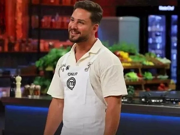 MasterChef 2024 sezonu sona erdi. Heyecan dolu yarışta şampiyon Onur Üresin oldu. Onur'un yarışmada aşçılık yeteneğine tanık olduk. Ancak özel hayatı da ayrıca merak konusu oldu. Yarışmada Beyza ile arasındaki aşk iddiaları da çokça konuşulmuştu. Hem yakışıklılığı hem de el becerisi ile dikkatleri üzerine çeken şampiyon Onur'un burcu ne olabilir, yaptığımız tahminlerle astrolojik analizini yapıyoruz! İşte, meraklısına MasterChef şampiyonu Onur'un burcu ve karakter analizi...