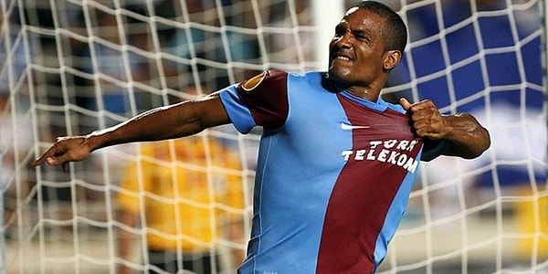 Eski Fransız milli futbolcu ve Trabzonsporlu Florent Malouda, profesyonel futbol kariyerini sonlandırdıktan sonra meslektaşlarından farklı bir yol izledi.