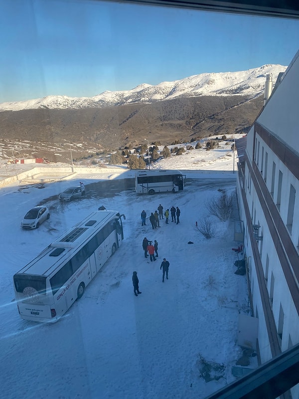 Edinilen bilgiye göre olay Yıldız Dağı Kış Sporları ve Turizm Merkezinde meydana geldi.  İddiaya göre Sivas İl Gençlik ve Spor Müdürlüğündeki sporcuların konakladığı alanda patlama meydana geldi.