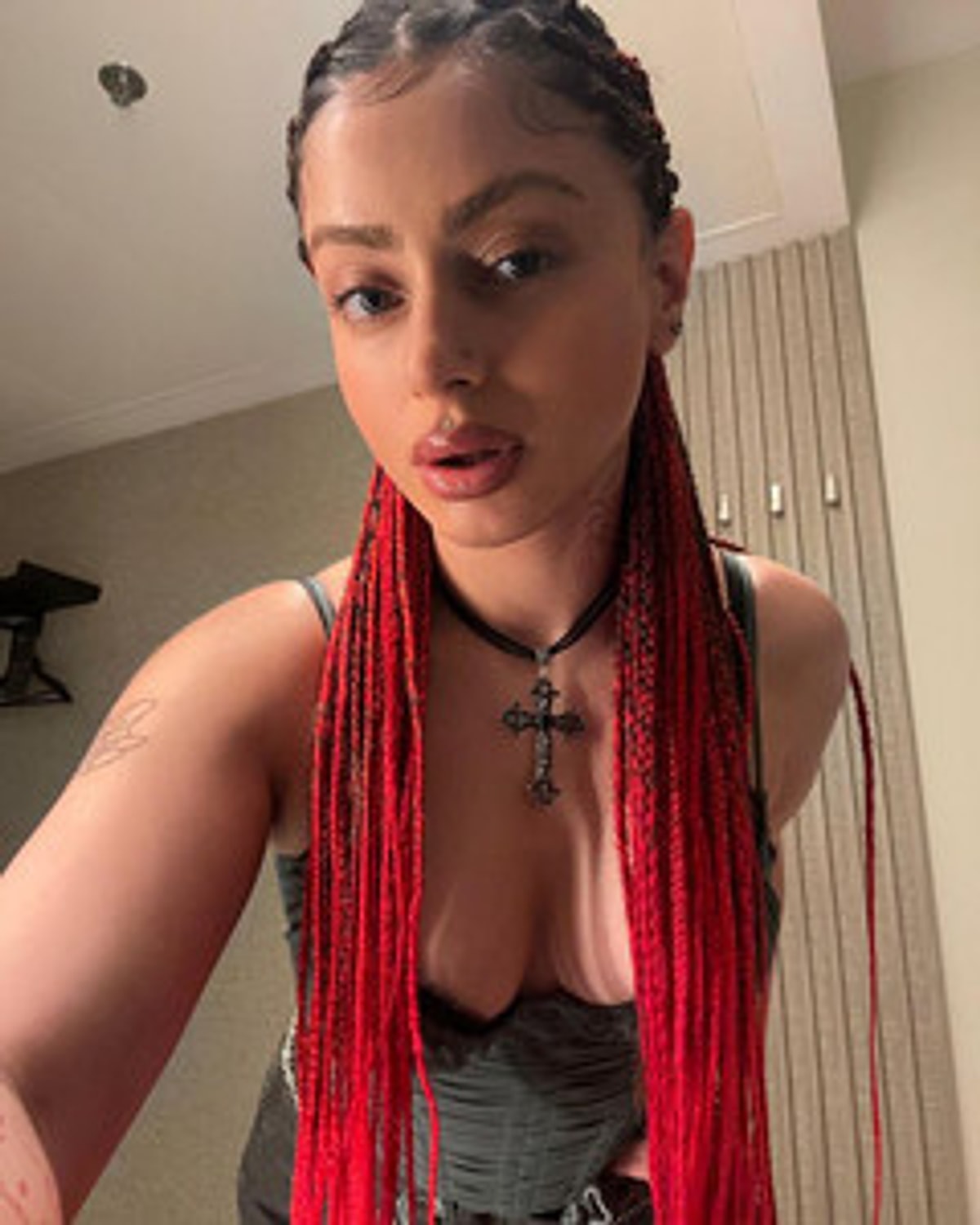 Alizade nude.