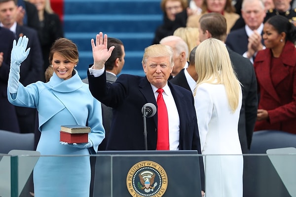 Back in 2017, during her first inauguration as First Lady, Melania Trump had chosen a pale blue Ralph Lauren ensemble and appeared in front of the cameras with a generally smiling expression. I