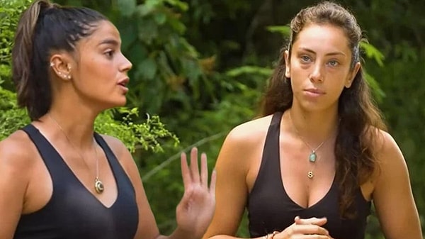 Survivor 2025'te kaotik olaylar yavaş yavaş yaşanmaya başladı. Bunlardan biri de Senem ve Ayşe arasında yaşandı. Konsey sonrasında adada birbirine giren Senem ve Ayşe'nin konuşmaları sosyal medyada gündem oldu. Özellikle Senem'in Ayşe'ye 'Köylü güzeli' demesi 'Bu nasıl üslup?' dedirtti.