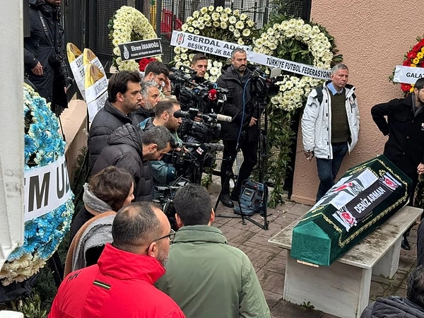 Deniz Arman bugün öğle namazına müteakip Beşiktaş Vişnezade Camii'nde son yolculuğuna uğrulandı.