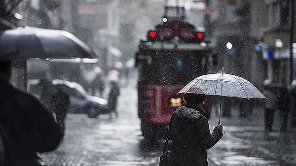 İstanbul, sağanak yağışın etkili olduğu günlerin ardından Ocak ayının sonlarına doğru bahardan kalma günler yaşamaya başladı.