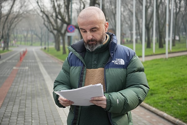 İddiaya göre işlem sırasında kulaklarda basınç oluşmasının önüne geçmek için kullanılan kulak tıkacı Karadeniz'e takılmadı. İşlem devam ederken Karadeniz, kulağından bir ses geldiğini söylese de operatör tarafından ‘bunları hissetmeniz normal' denilerek işleme devam edildi.