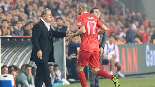 Burak Yılmaz, "Allah'ın bildiğini kuldan saklamayacak değilim. Fatih Terim'e tabii ki kırgınım." diyerek sorunların çözülmediğini anlattı.