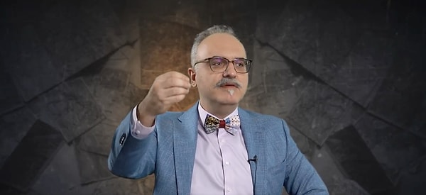 Prof. Dr. Emrah Safa Gürkan da bu kavrama bir açıklık getirdi. "Bir şeyin alternatifini düşünmeyi reddedene yobaz denir." diyerek en ince ayrıntısına kadar açıkladı.