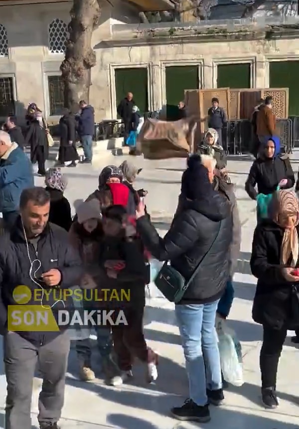 Tek tek kendi vermeye karar verince de sonuç değişmemişti. Vatandaşlar arasında “Elimden kapma” diye bağıranlar oldu.