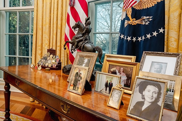 Family photos of Trump have also taken their place in the President’s Office, commonly known as the “Oval Office.”