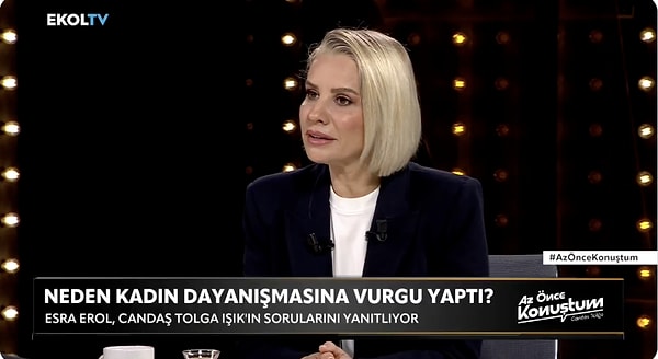 Erol, konuşmasında aslında kendisine ödülü takdim eden Bergüzar Korel ve tüm kadınlara dostluğuna atıfta bulunduğunu dile getirdi. Bergüzar Korel ve Sema Ergenekon ile birbirlerini her konuda desteklediğini söyleyen Esra Erol, "İnsanlar olumsuz yorumlara daha çok ilgi gösteriyor."