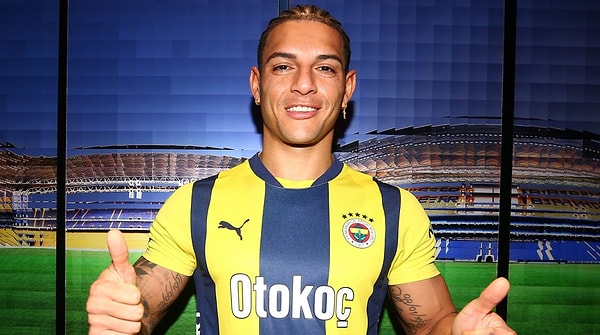 Fenerbahçe'de 14 kişilik yabancı kontenjanının hangi isimlerden olacağı merak konusuydu.