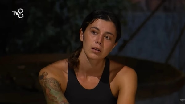 Survivor 2025'te kazanmasını istediği ismi açıklayan Nefise, "Kesinlikle şampiyon olmasını istiyorum" diyerek Batuhan Karacakaya'nın ismini verdi.