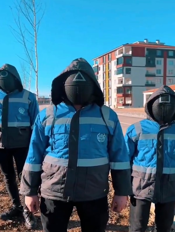 Video beğenilerle buluşurken, çevremizi korumamız gerektiğine dair bu güzel mesaj umuyoruz ki gerektiği yere ulaşmıştır.