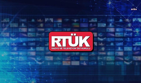 RTÜK,  Sözcü TV, Flash Haber, NOW TV, Halk TV, Tele 1 ve dijital platform Netflix’e ceza yağdırdı. Halk TV’ye ‘bilirkişi’ cezası verildi.