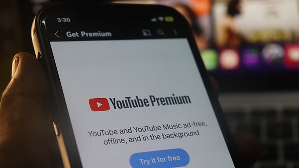 YouTube'un en dikkat çekici yeni özelliği ise videoları 4x hızlandırma seçeneği. Bu özellik sayesinde videoları olduğundan 4 kat daha hızlı izleyebileceğiz.