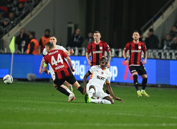 Galatasaray, Süper Lig'in 22. haftasında Gaziantep FK'yı Ahmed Kutucu'nun golüyle 1-0 geçmişti.