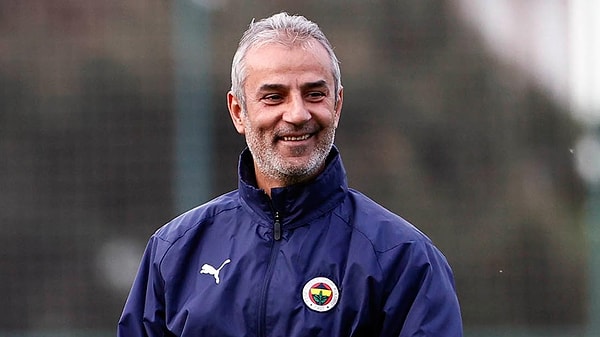 İsmail Kartal, Süper Lig'den teklifler olmasına rağmen tercihini İran'dan yana kullandı ve Persepolis'e imza attı.