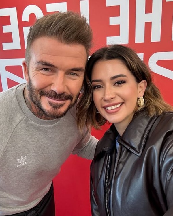 Olayın üzerine "Nasıl sallamadı Beckham ya" şeklinde paylaşım yapan Buse Terim bu sefer muradına erdi! İstanbul'da gerçekleşen etlinlikte bir araya gelen ikili bu sefer fotoğraf çekinebildi.