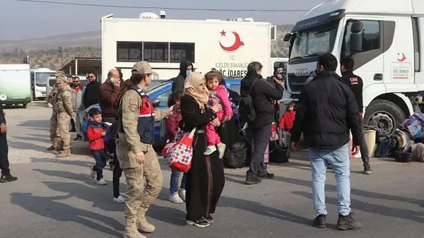 Suriye’de Esad rejimin sonlanmasının ardından binlerce Suriye vatandaşı ülkesine döndü ancak karşılaştıkları manzara hiç de umdukları gibi çıkmadı.