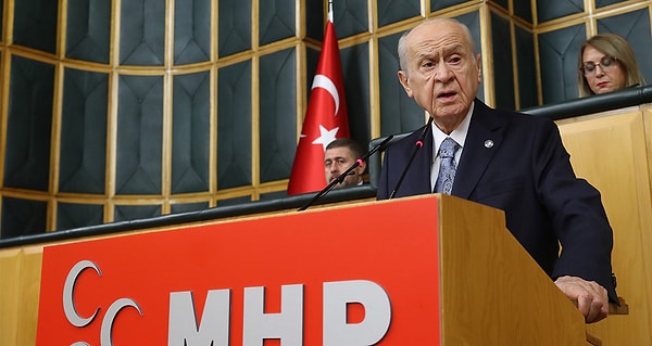 Devlet Bahçeli'nin partisinin dünkü grup toplantısını iptal kararı Ankara'da merak uyandırmış, resmi bir açıklama yapılmasa da Bahçeli'nin sağlık sorunları olduğu konuşulmuştu.