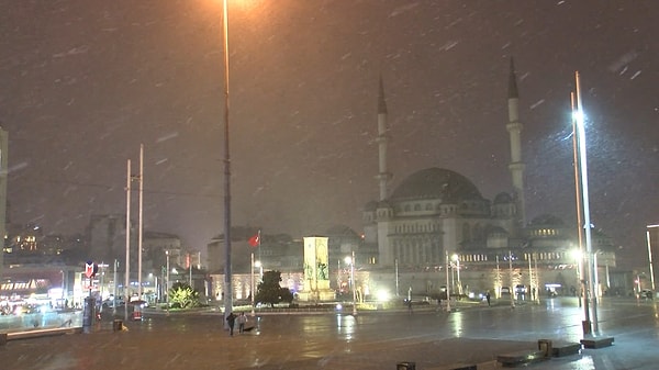 Meteoroloji 1. Bölge Müdürlüğü'nün tahminlerine göre, İstanbul genelinde bazı ilçelerde kar yağışı daha etkili olacak.