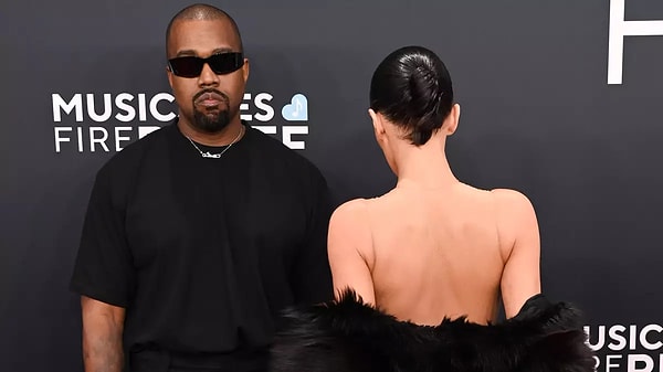 Kanye West ise eşinin bu hareketi yüzünden tepki toplamış, hatta onun üzerinde “baskı kurduğu” iddiaları bile ortaya atılmıştı. Grammy gecesi sonrası gündemden düşmeyen ünlü rapçi şimdi de sağlık durumuyla ilgili bomba bir açıklama yaptı!