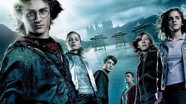 "Flörtüm evime geldi. Sabahları uyandığında uzun ve korkunç Harry Potter şiirleri okumaya başladı. Eğer ilişkimize devam edersek bana beraber uyandığımız her sabah için Harry Potter şiiri yazacağını söylemişti."