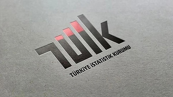 TÜİK tarafından paylaşılan adrese dayalı nüfus kayıt sistemi verilerine göre, Türkiye’nin nüfusu geçtiğimiz yıla göre artış göstererek 85 milyon 664 bin 944 kişiye ulaştı.