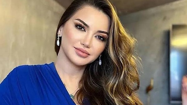 Klinik psikolog Esra Ezmeci, Instagram hesabından yine takipçileriyle soru-cevap etkinliği yaptı. Ezmeci bu defa, kendisini aldatan eşinden 200 bin TL 'aldatma bedeli' isteyen takipçisine videolu yanıt verdi.