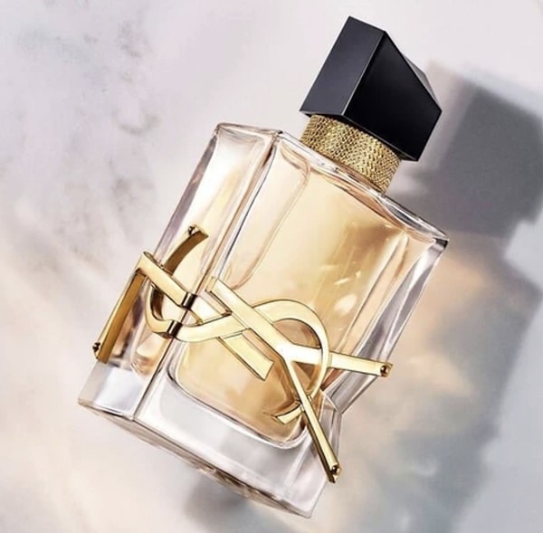 10. Yves Saint Laurent Libre Edp 30 ml Kadın Parfümü