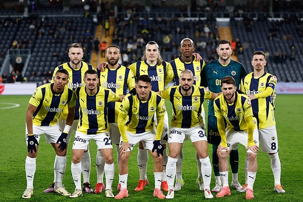 Süper Lig'in 23. haftasında Alanyaspor'a konuk olacak Fenerbahçe, Antalya'ya gitti.