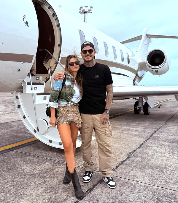 Icardi’nin Wanda Nara’yı kıskandırmak için Suarez’i parayla tuttuğunu iddia edenler olmuştu hatırlarsanız. Suarez ise çektiği bir videoda bu söylentileri ti’ye alarak futbolcuya “Maaşımı öde” diye seslendi.