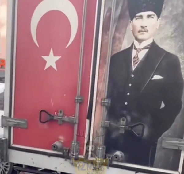 Tatlı çocuğun saf ve içten tepkisi, Atatürk’ün her kuşakta aynı heyecanla anıldığını bir kez daha gösterdi.