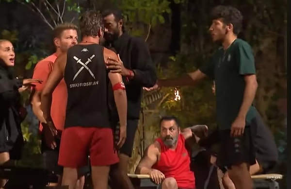 Survivor All Star 2025’e Adem Kılıçcı ve Çılgın Sedat kavgası damgasını vurdu. Sosyal medyada kavga sonrası diskalifiye iddiaları yükseldi.