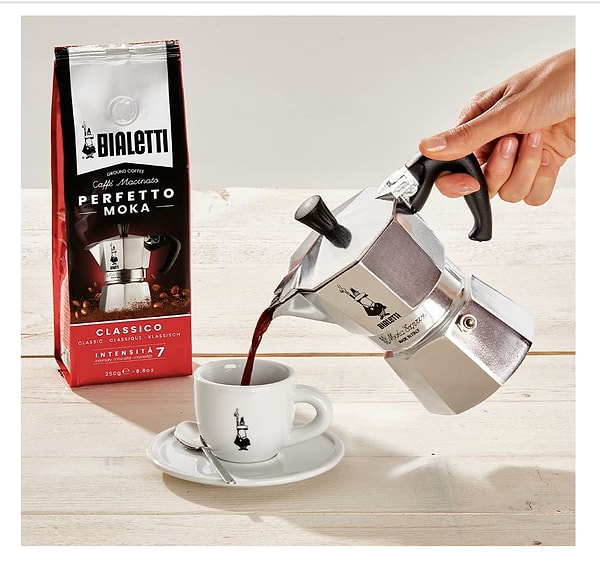 12. Bialetti Moka Express Espresso Cezvesi, 3 Kişilik