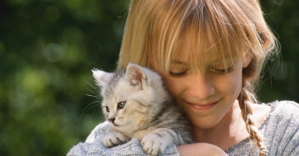 Kedi davranış uzmanı Stephen Quandt, kedilerin sevgimizi hissettiğini ve karşılık verdiğini ifade ediyor.