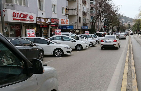 Bugün Bursa’nın Darmstadt Caddesi, Halit Cura’nın ülkeler arasında kurduğu dostluk sayesinde adını korumaya devam ediyor.