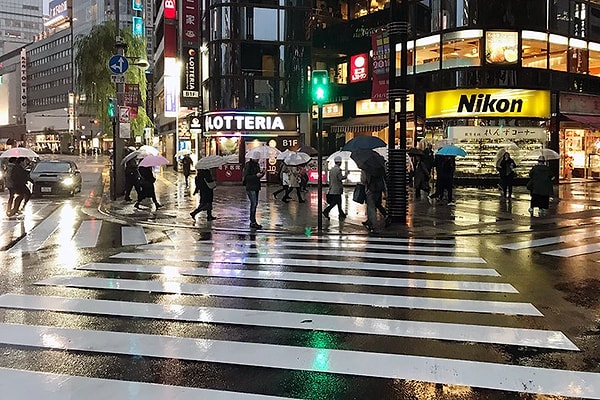 6. Tokyo’da Trafik Kurallarına Çok Ama Çok Dikkat Edin!