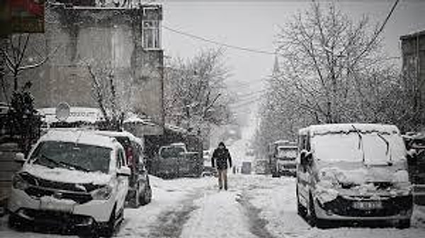 Meteoroloji uzmanı Orhan Şen İstanbul hava durumu için önemli açıklamalarda bulundu.