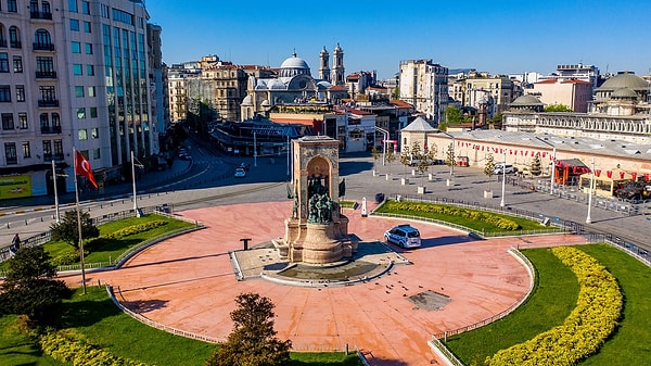 5. Taksim Meydanı - İstanbul