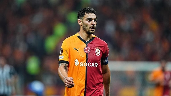 Galatasaray’da, yerli futbolculara yapılacak zam konusunda sürecin iyi yönetilemediğine dair eleştiriler artmaya başladı. Yunus ve Abdülkerim’in performanslarındaki dalgalanmalar da bu duruma örnek gösteriliyor.