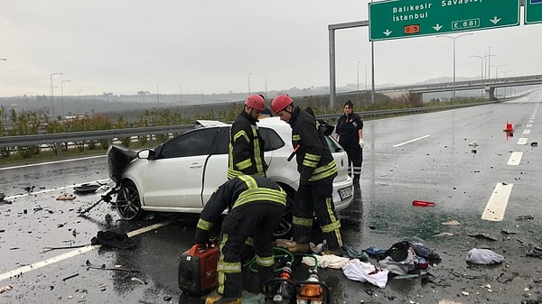 Geçtiğimiz gün Manisa'nın Kırkağaç ilçesinde meydana gelen kazada, yol kenarında park halindeki tankere çarpan arabada bulunan iki kişiden birinin TikTok fenomeni Lavinia Özmen olduğu ortaya çıktı.