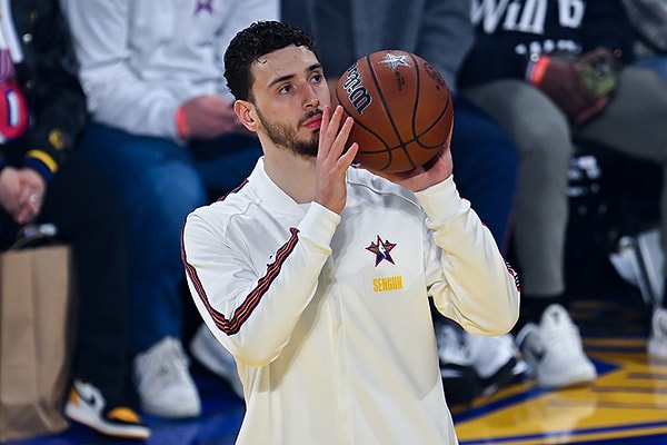 Basketbolseverler, sosyal medyada rekabetin düştüğünü ve gerçek bir maç atmosferinin kaybolduğunu savundu.