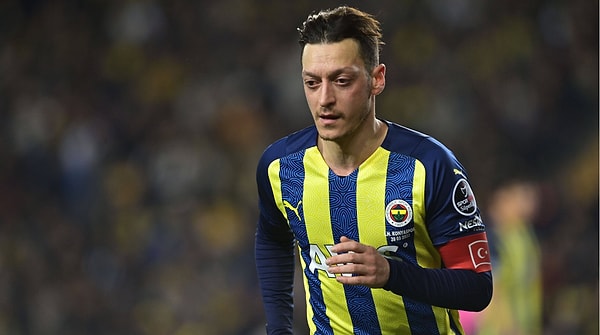 Mesut Özil gün içinde yaptığı açıklamada böyle bir videonun olmadığını ve deepfake ile üretildiğini iddia etti.