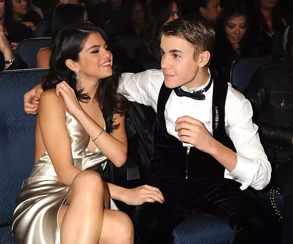 2010 yılında başlayan bir gençlik aşkıydı onlarınki... Bahsettiğimiz çift Amerika'nın olduğu kadar tüm dünyanın birbirine epey yakıştırdığı Selena Gomez ve Justin Bieber ikilisi elbette!